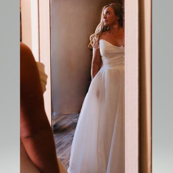 MODERN LUXE STRAPLESS BALLGOWN WEDDING DRESS WITH LEG SLIT - Picture 8 of 9